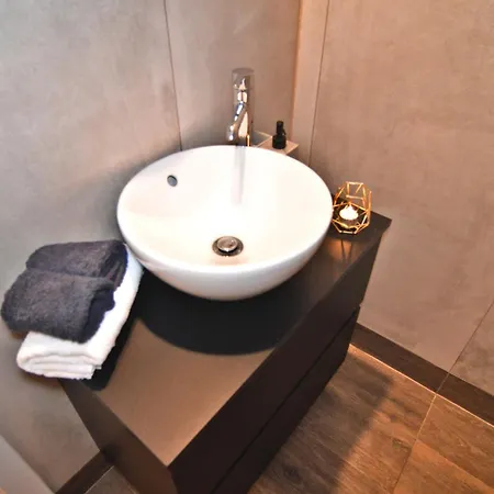 Fanis And Olgas Cozy Apartment