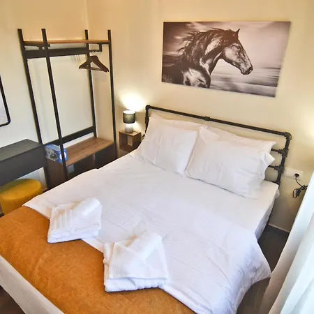 Fanis And Olgas Cozy 카스토리아